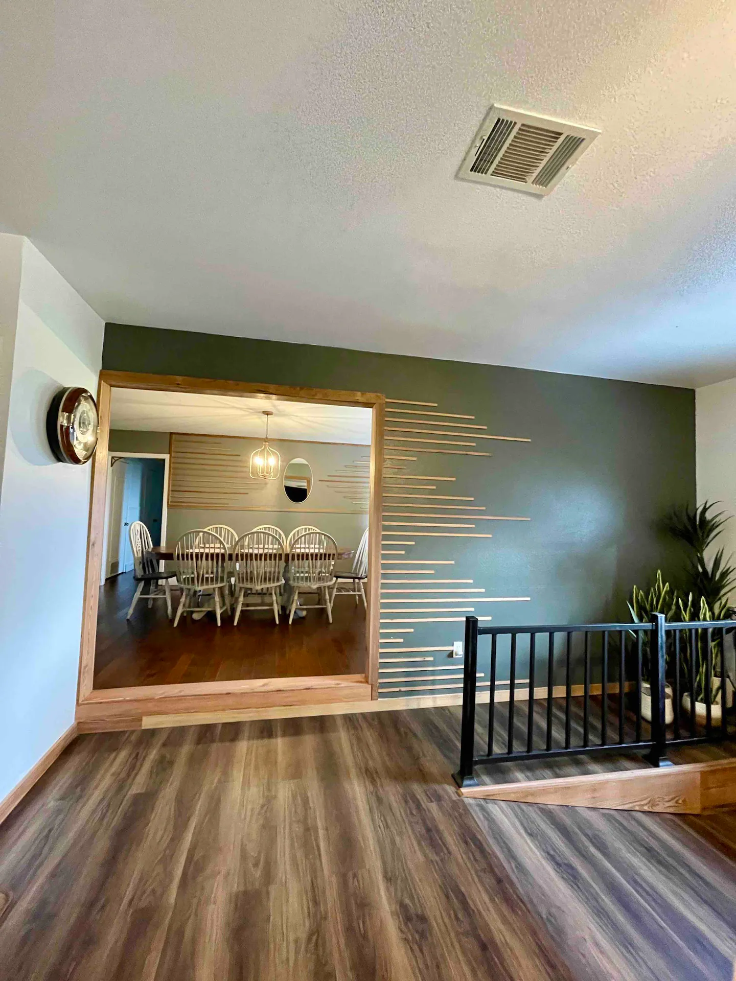 sloped entryway to airbnb