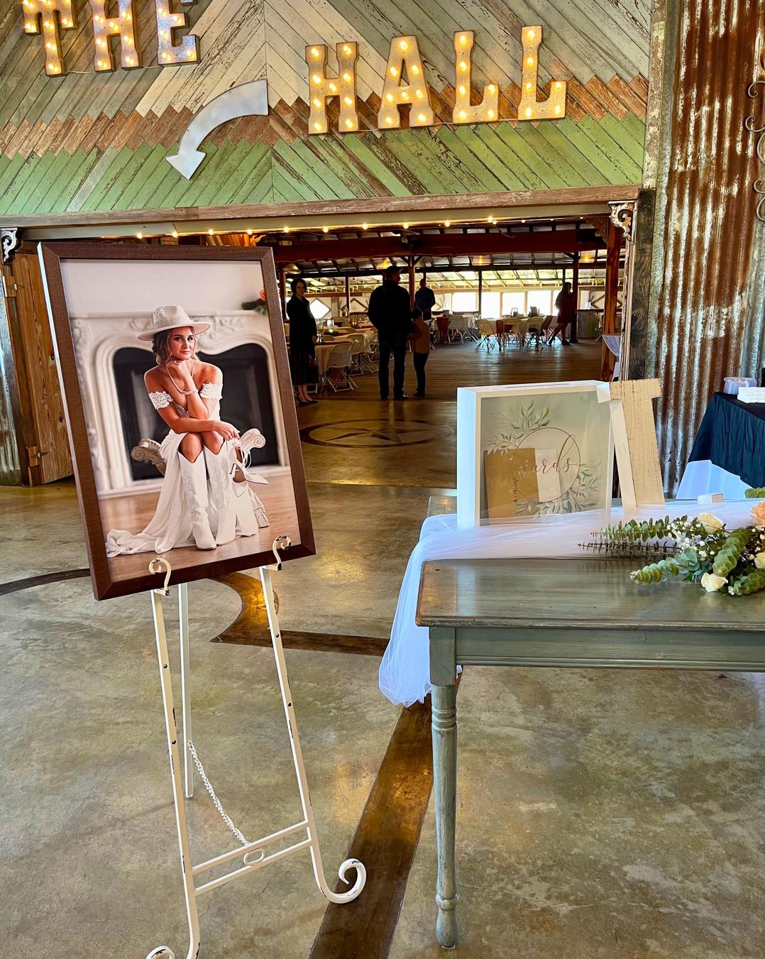 entry sign with picture of bride